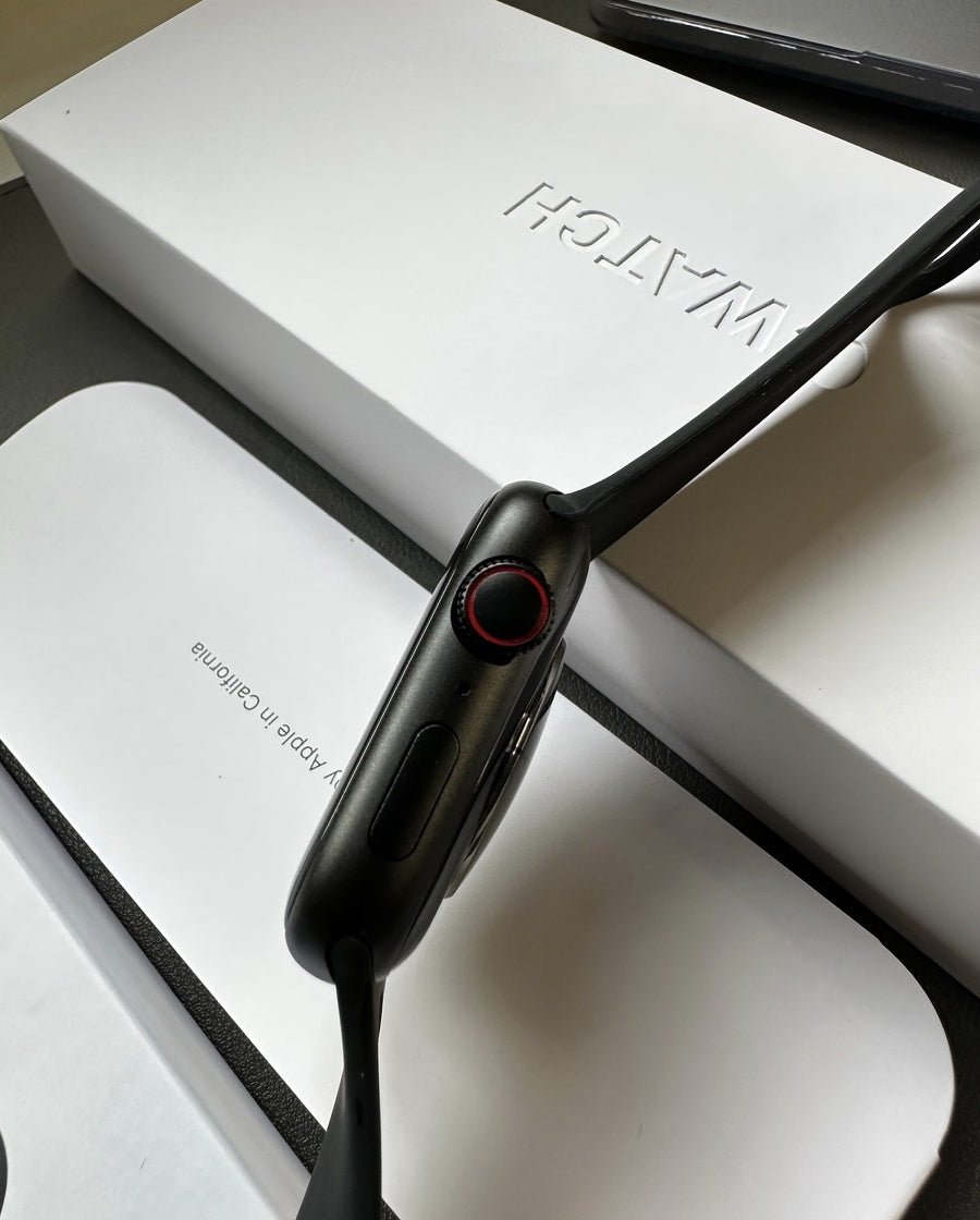 Apple Watch Series 10 – شاشة Retina كبيرة وأداء ذكي متطور